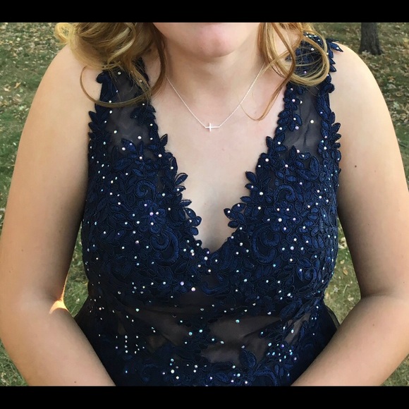 Navy blue sleeveless Embroidered cocktail dress - Picture 7 of 8